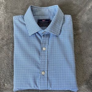 Men’s vineyard vines performance shirt